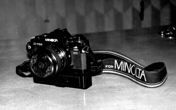 Minolta X7OO